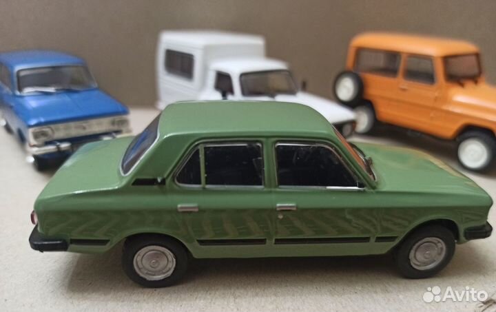 Москвичи 1:43