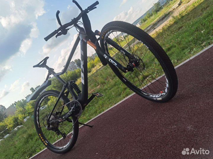 Новый Карбоновый велосипед