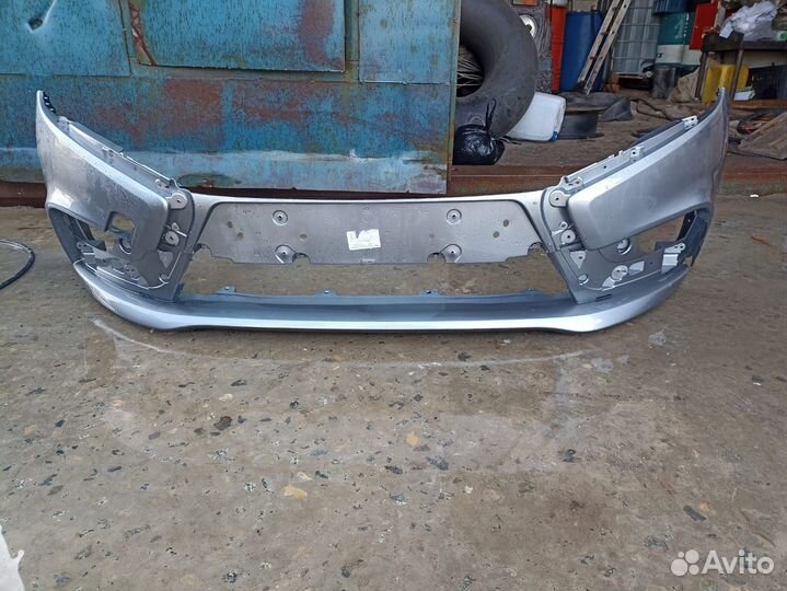 Передний бампер лада веста седан б/у