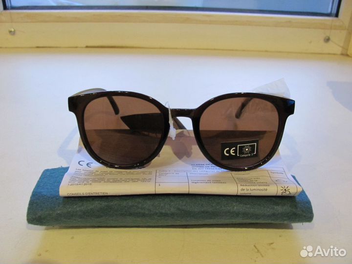 Косметички и сумки Ив Роше