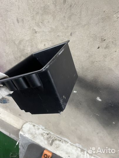 Пластик подлокотника jeep grand cherokee wj