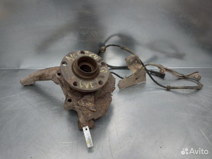 Кулак поворотный задний левый Audi 100 C4