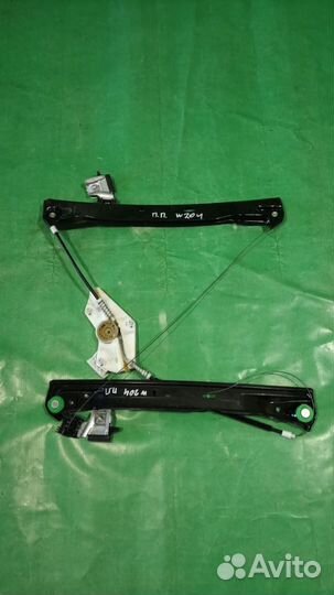 Стеклоподъемник перед правый Mercedes W204 W212