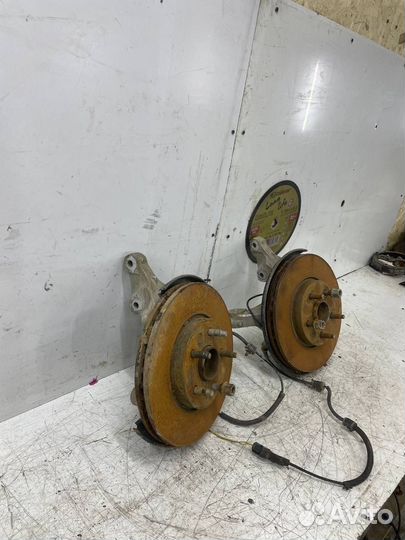 Передний поворотный кулак Chevrolet Cruze