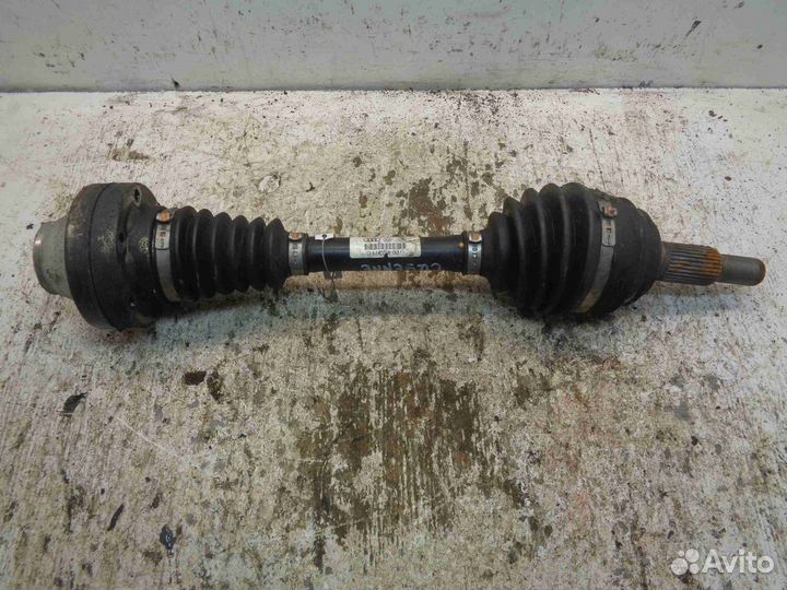 Полуось передняя L Porsche Cayenne 958 7P0407271C