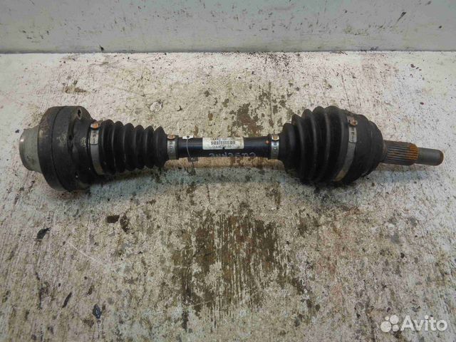 Полуось передняя L Porsche Cayenne 958 7P0407271C