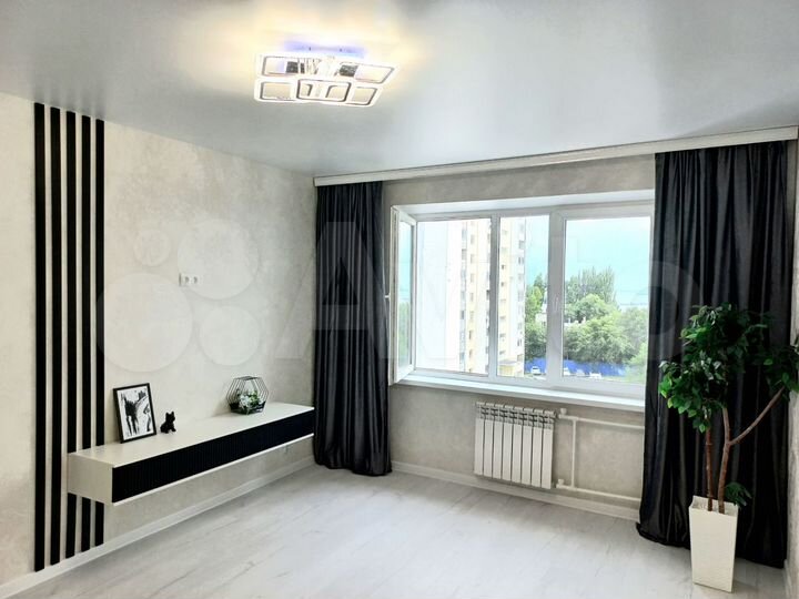 2-к. квартира, 57 м², 5/10 эт.