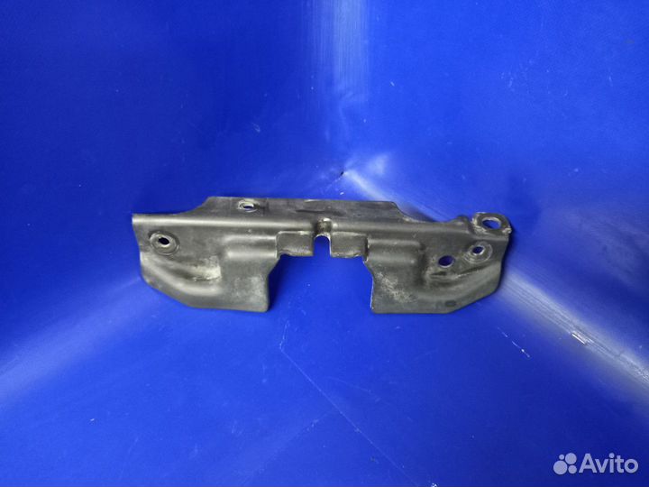 Кожух замка капота Hyundai Accent II (1999—2012)