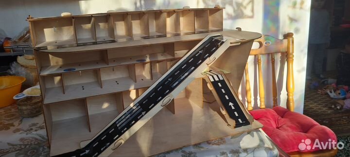 Гараж для машинок