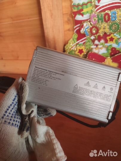 Автомобильный преобразователь напряжения