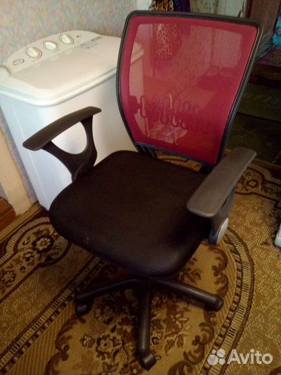 Компьютерное кресло