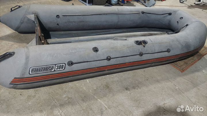 Лодка пвх Навигатор 380