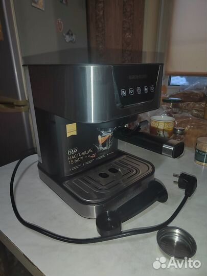 Кофеварка рожковая redmond