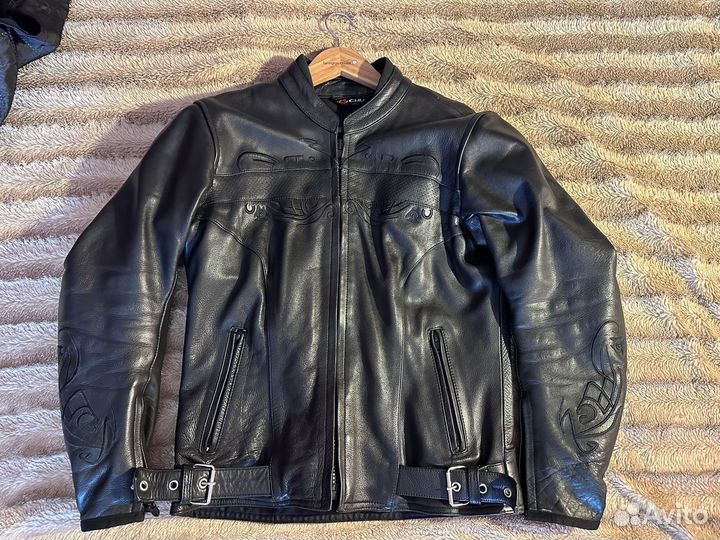 Мото куртка кожаная женская