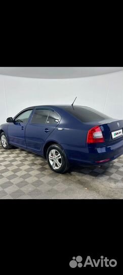 Skoda Octavia 1.6 МТ, 2011, 110 000 км