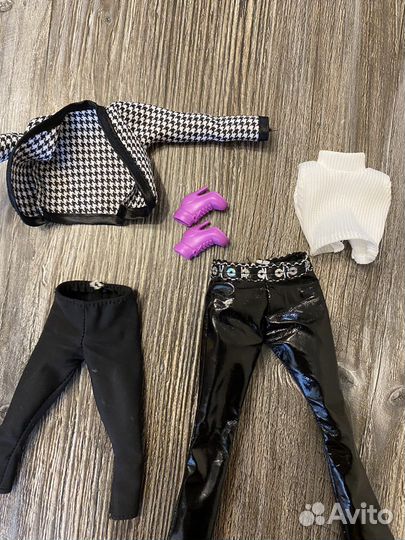 Кукла барби