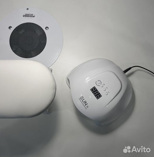 Стол для маникюра с вытяжкой