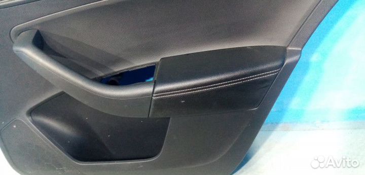 Обшивка двери задней правой Skoda Rapid