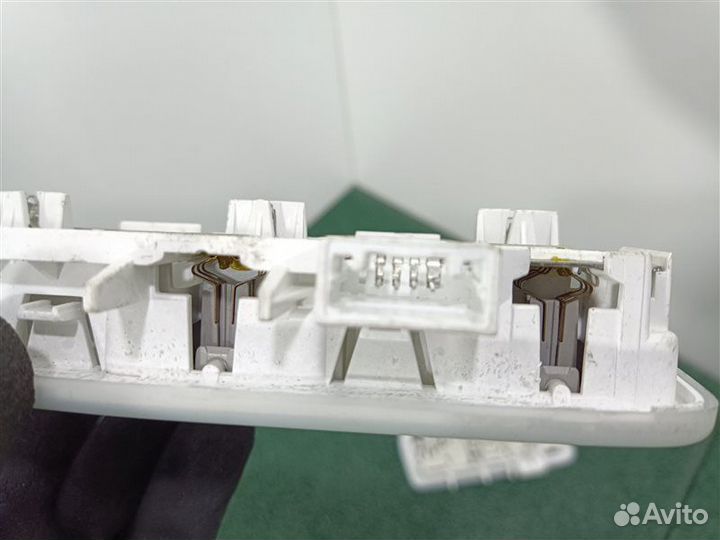 Плафон салонный Renault Fluence 1.6 2012