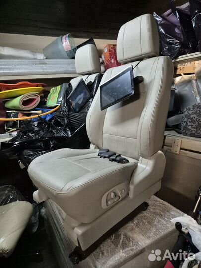 Сидение передние Mitsubishi Pajero 4