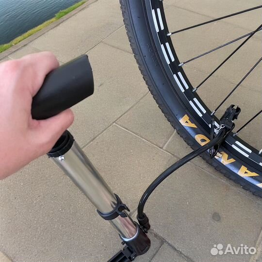 Насос ручной для велосипеда