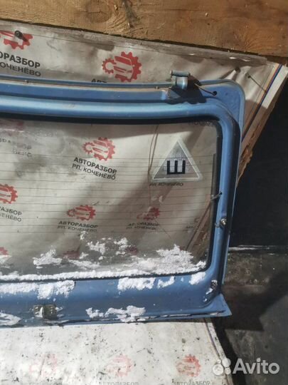 Крышка багажника со стеклом Иж 2126