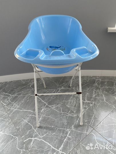 Детская ванночка с подставкой