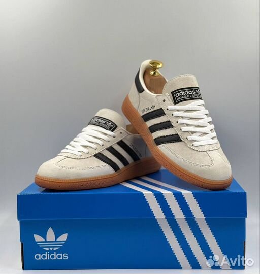 Кроссовки adidas spezial