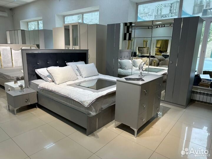 Спальный гарнитур 