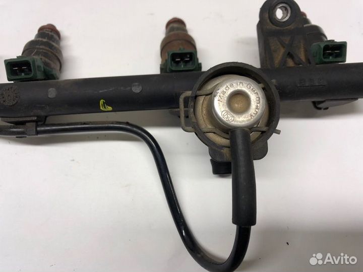 Топливная рампа Renault Symbol 1 седан K7J 2001