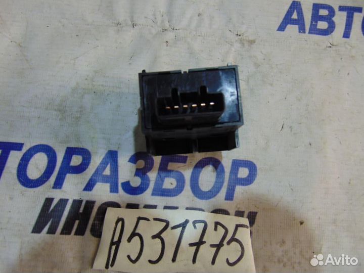 Кнопка аварийной сигнализации для Toyota Corolla 9