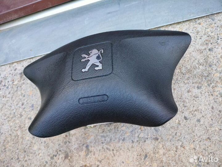 Подушка безопасности в руль Peugeot Partner