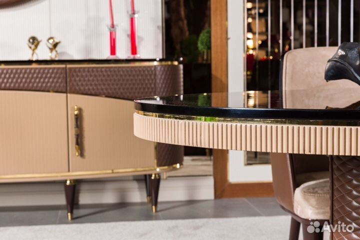 Обеденный стол со стульями Luxury