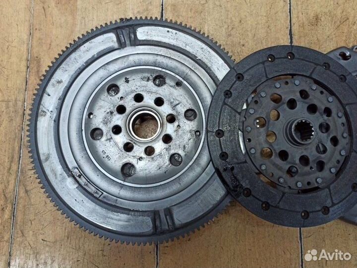 Комплект сцепления Opel Astra H Z17DTH 2008