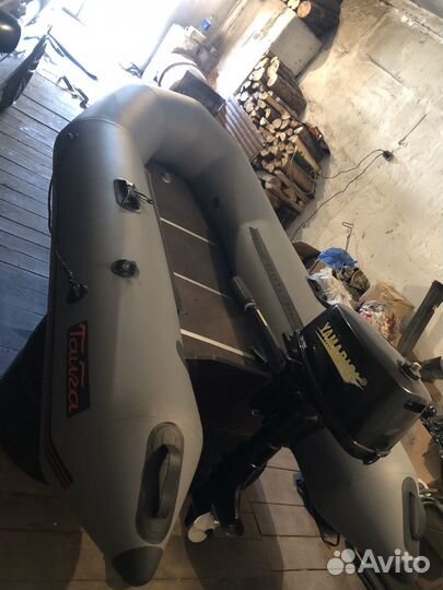 Надувная лодка с мотором