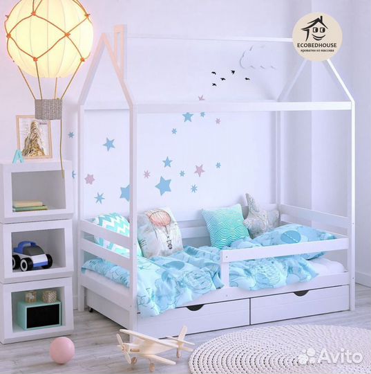 Детская кровать Домик Массив сосны