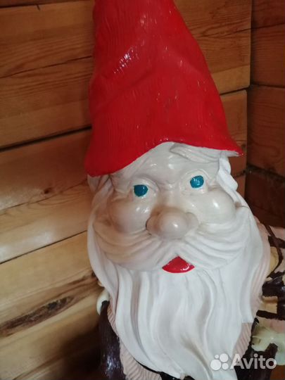 Гипсовая фигура гном с телегой