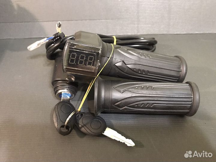 Ручка газа для электровелосипеда с вольтметром