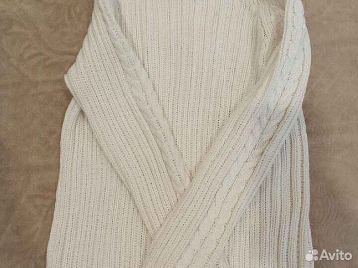 Свитер размер S