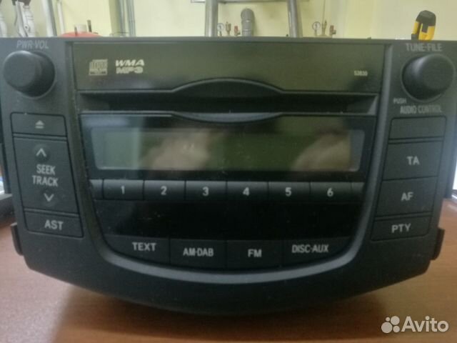 Штатная магнитола Toyota RAV4 Рестайлинг 2010г