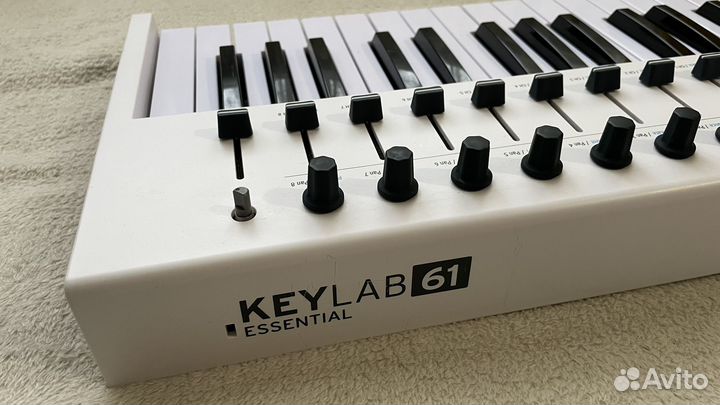 Midi клавиатура 61 arturia keylab essential
