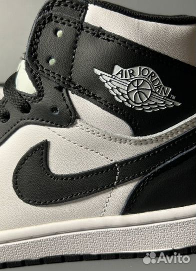 Кроссовки Nike Air Jordan 1 Black White Люкс