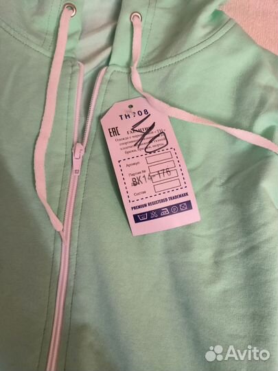 Спортивный костюм 164 новый для девушки