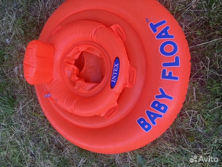 Круг для плавания малыша с трусиками