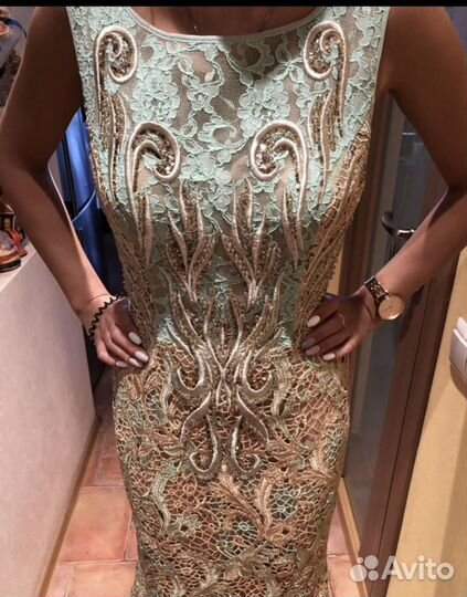 Вечернее платье в пол расшитое