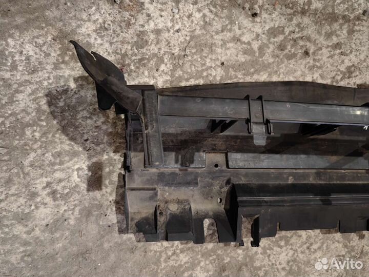 Воздухозаборник Мерседес GLK X204 Рестайл 2014г