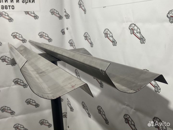 Toyota Carina E порог + усилитель правый