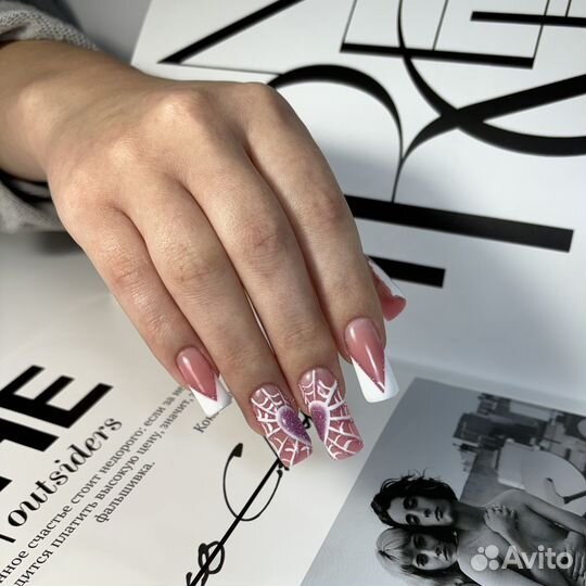 Мастер маникюра