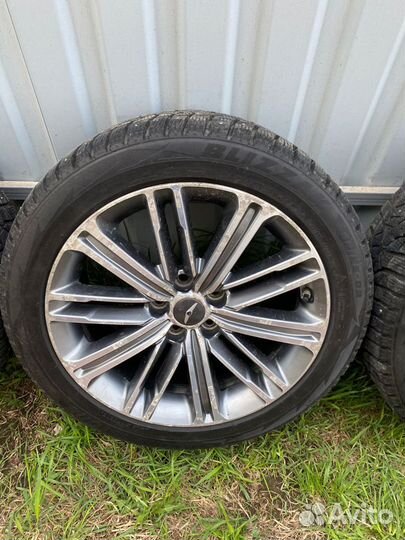 Колеса на Genesis G80 Bridgestone 245/45 R18