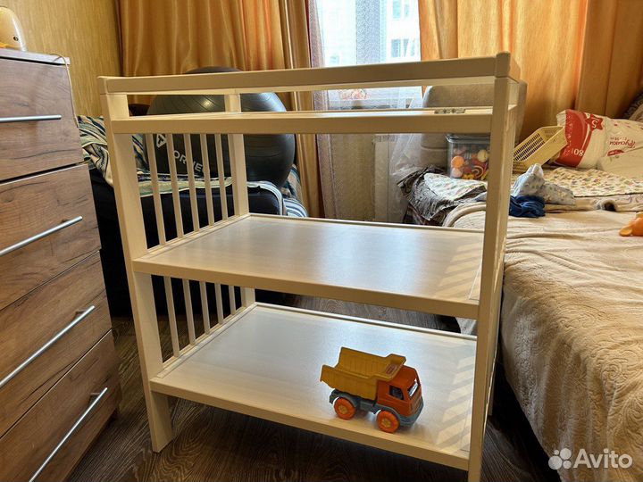 Пеленальный столик